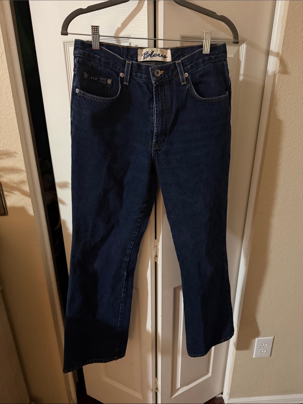 Express Women's Dark Blue Straight Jeans